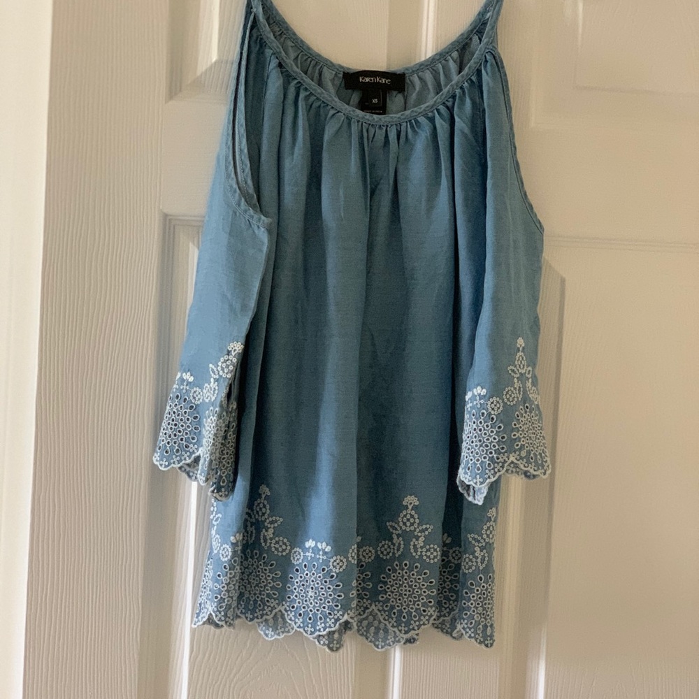 Bare shoulder top